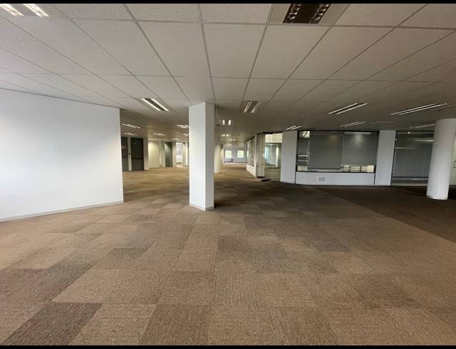 1,053M² OFFICE TO LET IN PARKTOWN